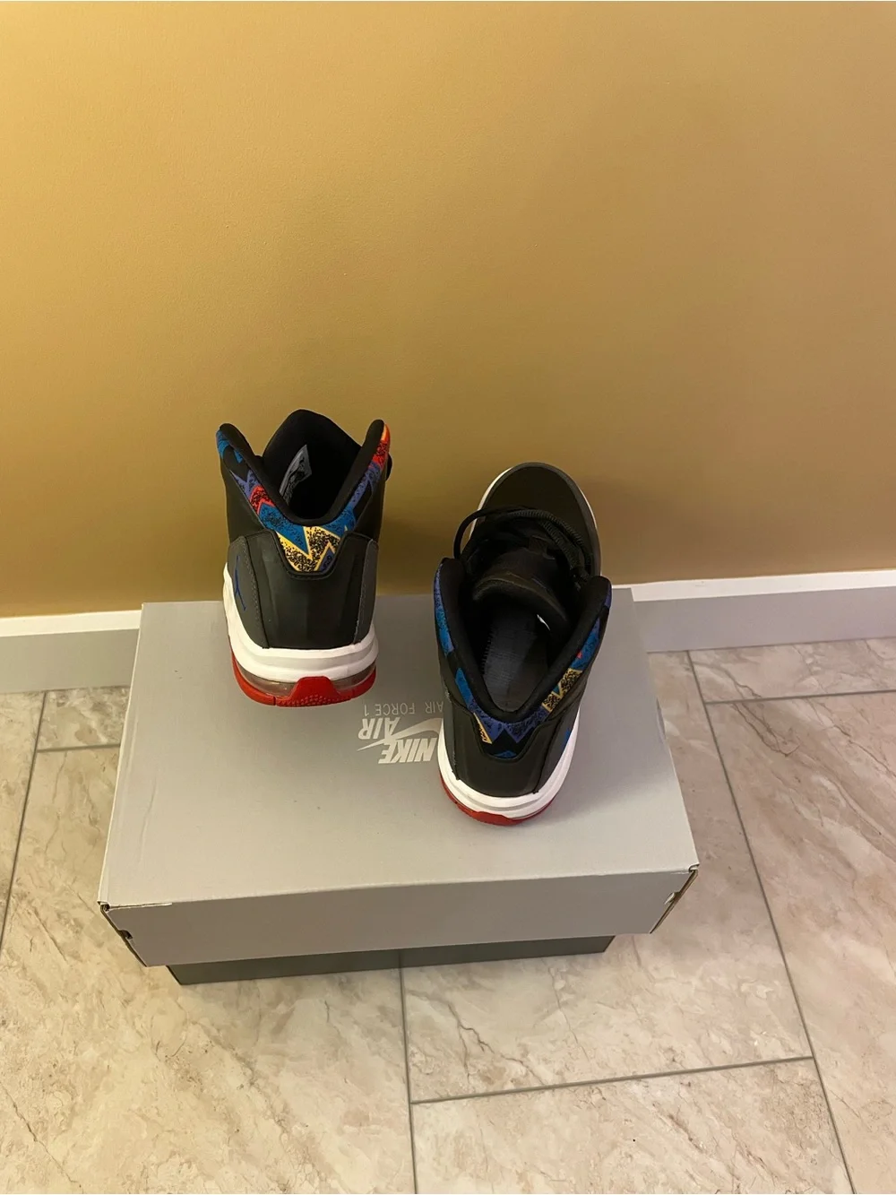 Jordan Air Deluxe BS Youth 6.5. (!Read Description!) - Picture 4 of 4